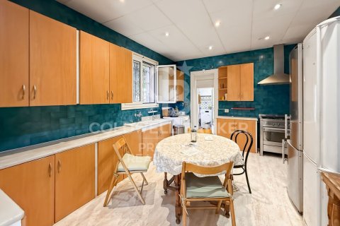 Купить виллу в Сан-Жуст-Десверн, Испания с 12 спален, 855м², № 7714 - фото 10