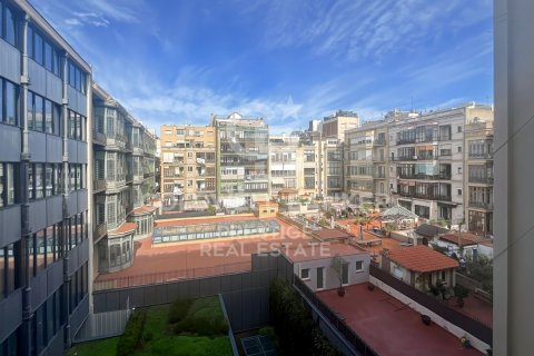 2 bedrooms apartment for rent in Barcelona, Catalonia, Spain № 6156 - photo 9