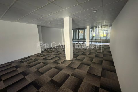 94 m² office à louer à Principado De Andorra (Ninguna Poblacion Tiene C.P.), Lleida, Catalonia, Spain № 6155 - photo 2