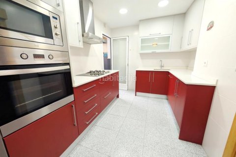 Квартира с 4 спальнями в Сантс-Монтжуике, Барселона, Каталония, Испания № 1967