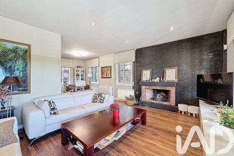 6 bedrooms house for sale in Teia, Barcelona, Catalonia, Spain № 4728 - photo 11