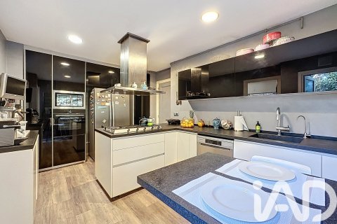 6 bedrooms house for sale in Teia, Barcelona, Catalonia, Spain № 4728 - photo 16