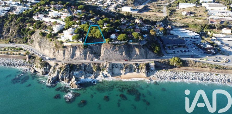 1789 sq.m. land plot for sale in Arenys de Mar, Barcelona, Catalonia, Spain № 4726