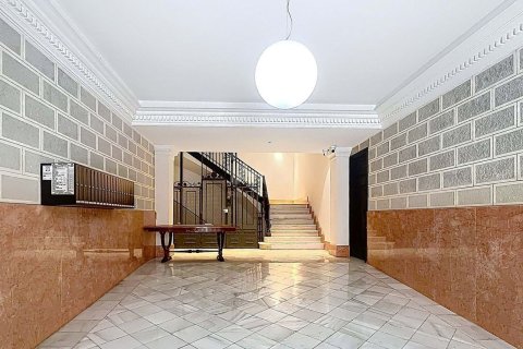 Купить квартиру в Барселона, Испания с 3 комнаты, 103м², № 8022 - фото 27