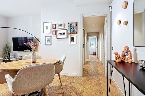 Купить квартиру в Барселона, Испания с 3 комнаты, 103м², № 8022 - фото 5