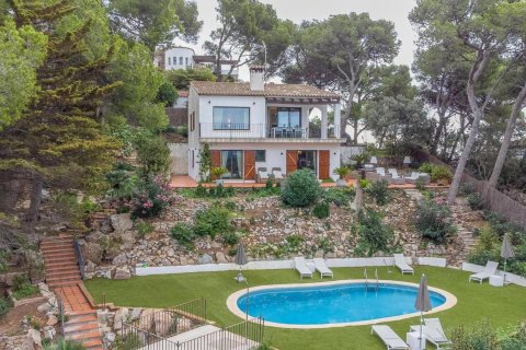 Купить дом в Льяфранк, Испания с 5 комнат, № 1645 - фото 4