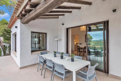 Купить дом в Льяфранк, Испания с 5 комнат, № 1645 - фото 6