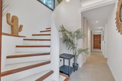 Купить дом в Льяфранк, Испания с 5 комнат, № 1645 - фото 20