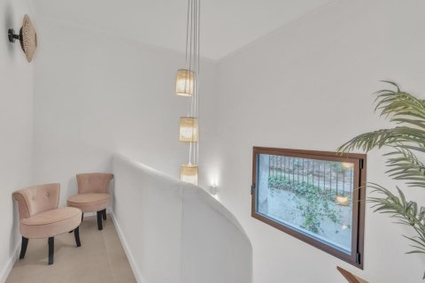 Купить дом в Льяфранк, Испания с 5 комнат, № 1645 - фото 18