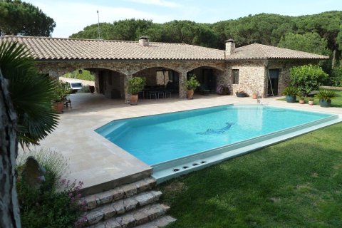 Купить дом в Палс, Испания с 6 комнат, № 1644 - фото 3