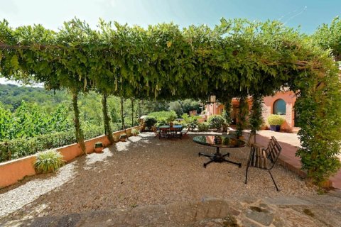 Купить дом в Вальгоргина, Испания с 16 комнат, № 1642 - фото 12