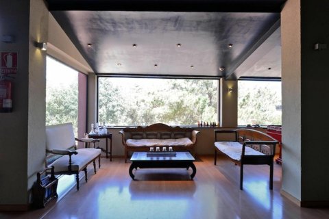 Купить дом в Вальгоргина, Испания с 16 комнат, № 1642 - фото 28