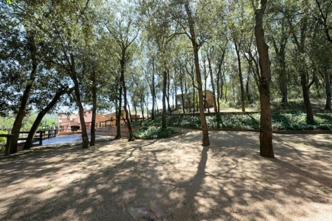 Купить дом в Вальгоргина, Испания с 16 комнат, № 1642 - фото 26