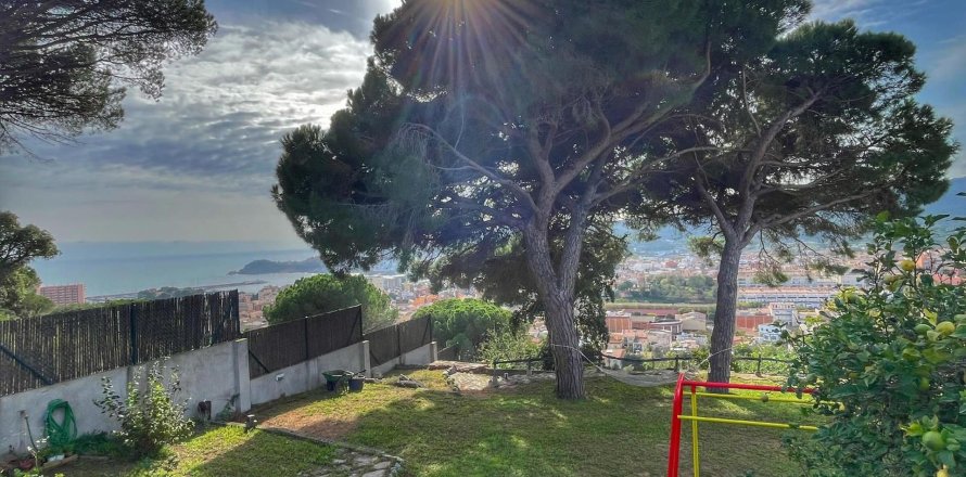 Дом с 5 спальнями в Сант-Фелиу-де-Гиксолс, Герона, Каталония, Испания № 1643