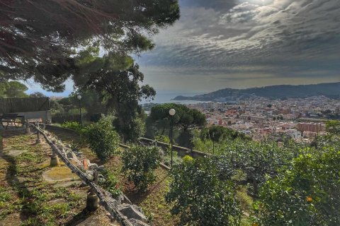 Купить дом в Сант-Фелиу-де-Гиксолс, Испания с 6 комнат, № 1643 - фото 3