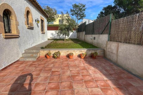 Купить дом в Сант-Фелиу-де-Гиксолс, Испания с 6 комнат, № 1643 - фото 11