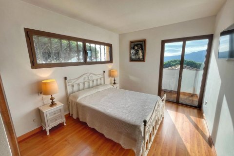 Купить дом в Сант-Фелиу-де-Гиксолс, Испания с 6 комнат, № 1643 - фото 15