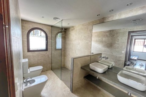 Купить дом в Сант-Фелиу-де-Гиксолс, Испания с 6 комнат, № 1643 - фото 19