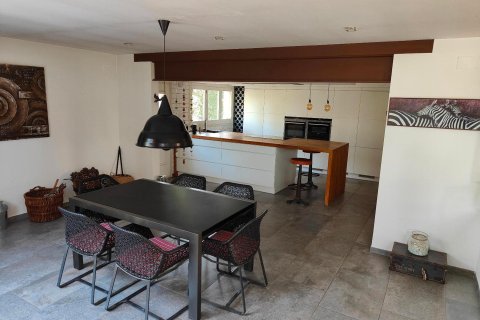 Купить дом в Сева, Испания с 9 комнат, № 1647 - фото 14