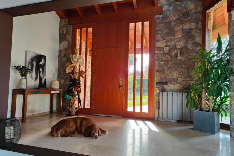 Купить дом в Сева, Испания с 9 комнат, № 1647 - фото 12