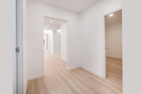 Купить квартиру в Эшампле, Испания с 3 спальни, 95м², № 1145 - фото 23