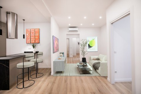 Квартира с 3 спальнями в Эшампле, Барселона, Каталония, Испания № 1145