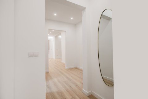 Купить квартиру в Эшампле, Испания с 3 спальни, 95м², № 1145 - фото 11