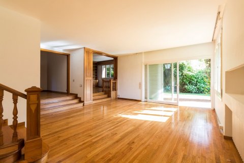 Купить виллу в Барселона, Испания с 9 спален, 706м², № 1144 - фото 8