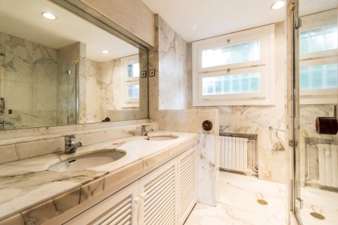 Купить виллу в Барселона, Испания с 9 спален, 706м², № 1144 - фото 22