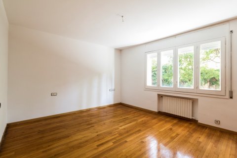 Купить виллу в Барселона, Испания с 9 спален, 706м², № 1144 - фото 20