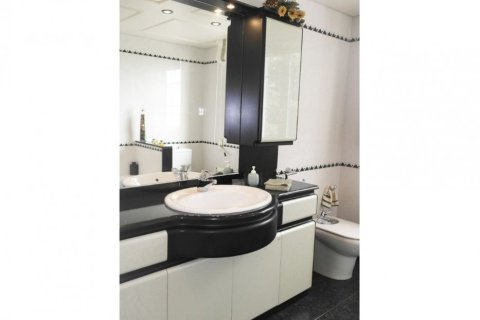 Купить виллу в Сан-Андреу-де-Льяванерес, Испания с 6 спален, 652м², № 934 - фото 14