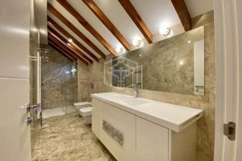 Купить квартиру в Барселона, Испания с 4 спальни, 220м², № 935 - фото 28