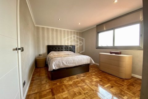 Купить квартиру в Барселона, Испания с 4 спальни, 220м², № 935 - фото 20