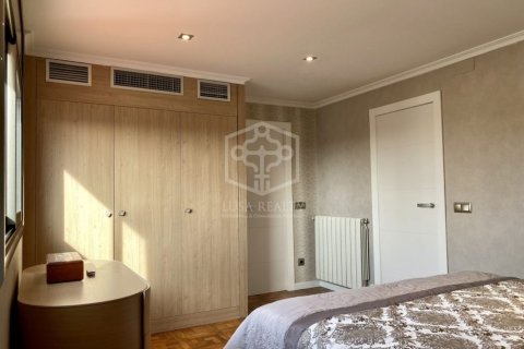 Купить квартиру в Барселона, Испания с 4 спальни, 220м², № 935 - фото 22
