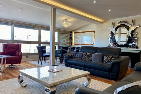 Купить квартиру в Барселона, Испания с 4 спальни, 220м², № 935 - фото 3