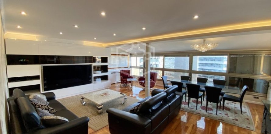 Квартира с 4 спальнями в Барселоне, Каталония, Испания № 935