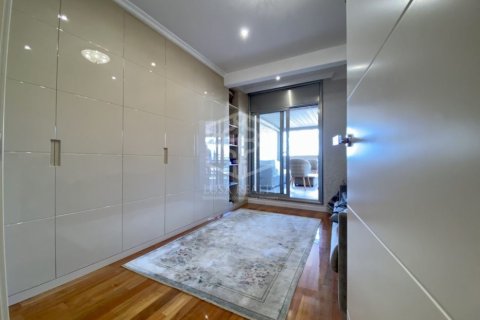 Купить квартиру в Барселона, Испания с 4 спальни, 220м², № 935 - фото 13