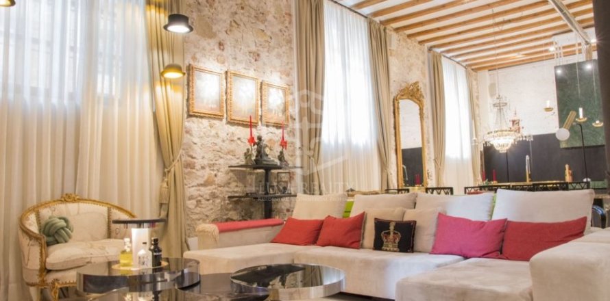 3 chambres apartment à vendre à Barcelona, Catalonia, Spain № 937