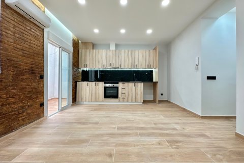 Квартира с 3 спальнями в Орта-Гинардо, Барселона, Каталония, Испания № 2166