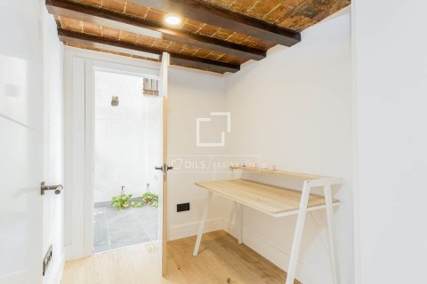 2 bedrooms apartment for sale in Barcelona, Catalonia, Spain № 6283 - photo 27