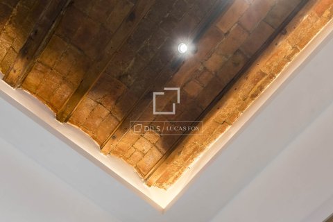 2 bedrooms apartment for sale in Barcelona, Catalonia, Spain № 6283 - photo 9