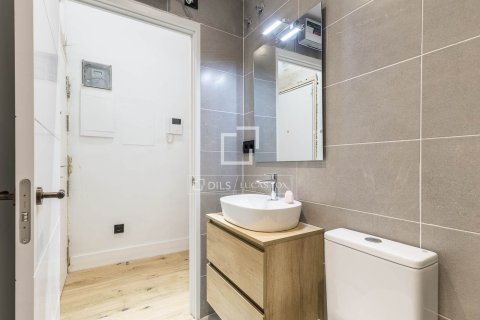 2 bedrooms apartment for sale in Barcelona, Catalonia, Spain № 6283 - photo 10