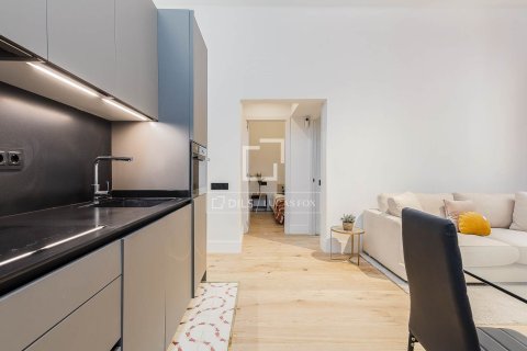 2 bedrooms apartment for sale in Barcelona, Catalonia, Spain № 6283 - photo 17