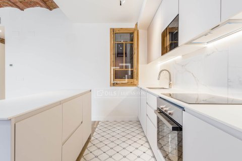 2 bedrooms apartment for sale in Barcelona, Catalonia, Spain № 6285 - photo 3