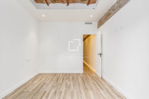 2 bedrooms apartment for sale in Barcelona, Catalonia, Spain № 6285 - photo 18