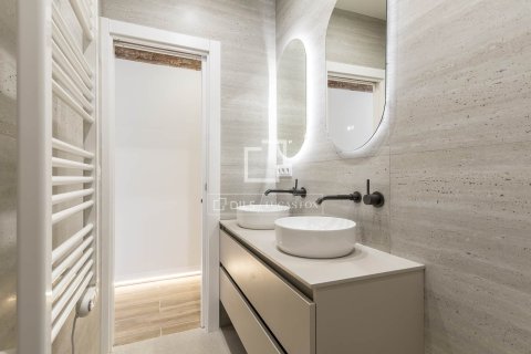 2 bedrooms apartment for sale in Barcelona, Catalonia, Spain № 6285 - photo 21