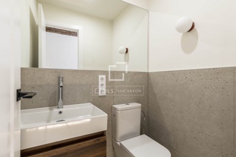 2 bedrooms apartment for sale in Barcelona, Catalonia, Spain № 6285 - photo 12