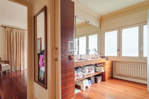 6 bedrooms apartment for sale in Barcelona, Catalonia, Spain № 6284 - photo 19