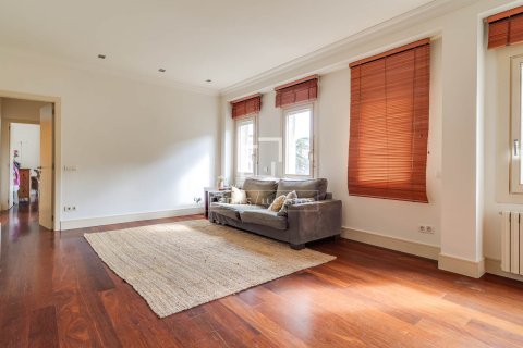 6 bedrooms apartment for sale in Barcelona, Catalonia, Spain № 6284 - photo 17