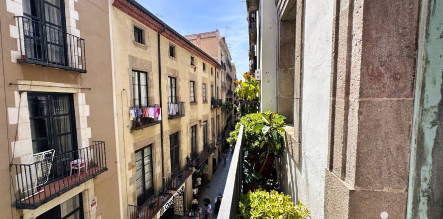 4 bedrooms apartment for sale in Barcelona, Catalonia, Spain № 4823